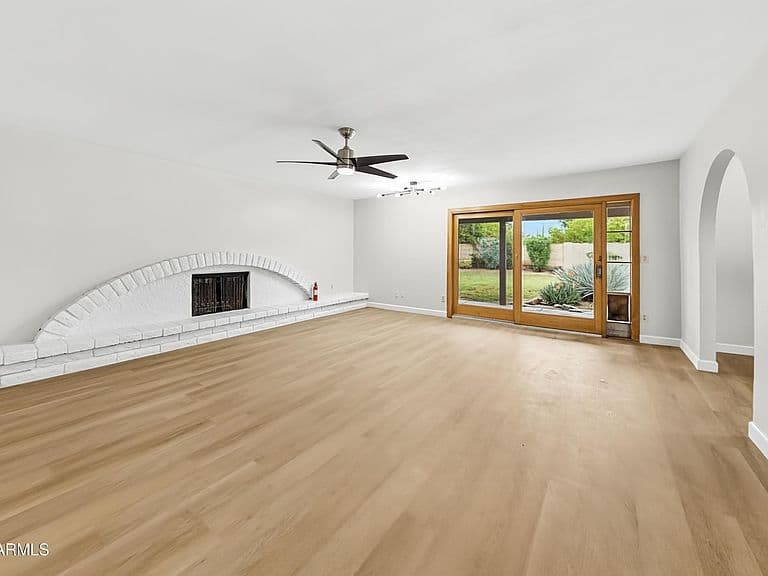 14635 N 48TH Place photo 5