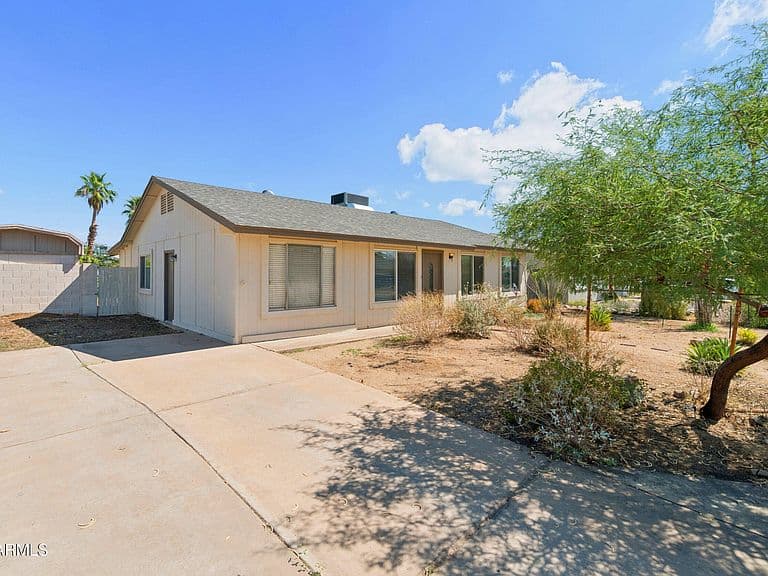 642 W MAGDALENA Drive photo 5