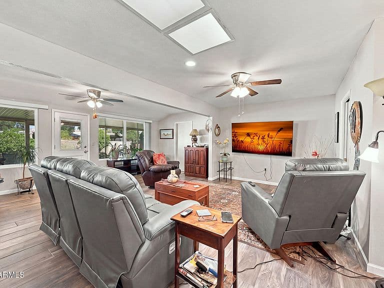 10909 W ROUNDELAY Circle photo 2