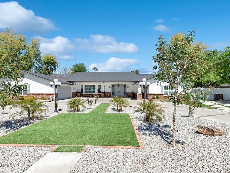 516 W RANCHO Drive photo 1