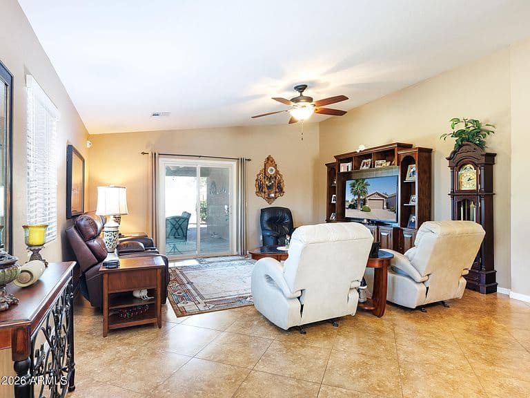 1362 N VERBENA Place photo 3