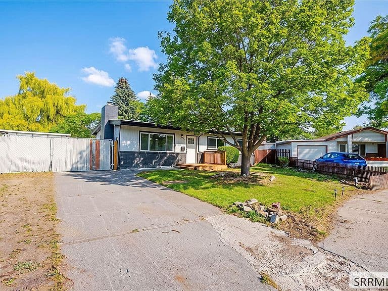 272 Valley Dr photo 5