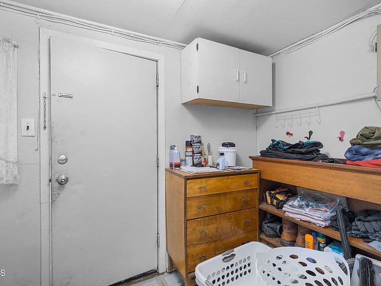 202 Cedar Ave photo 5