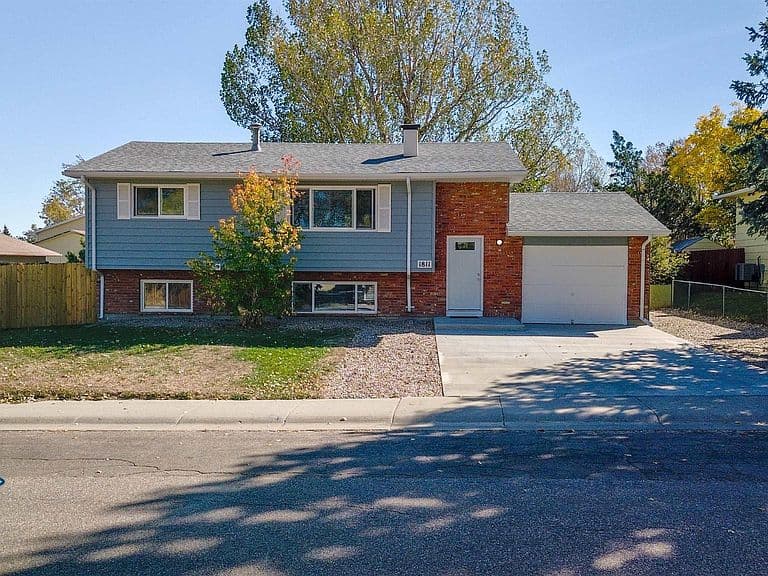 1811 Shumway Ave photo 1