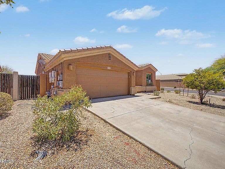 17767 W DESERT VIEW Lane photo 4
