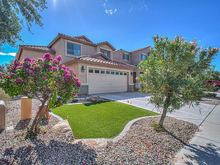 41425 W Novak Lane photo 1