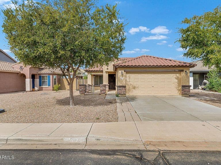 36796 W MONDRAGONE Lane photo 1
