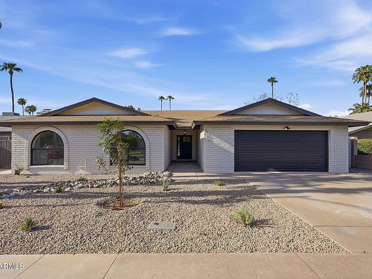 1750 W KIOWA Avenue photo 1