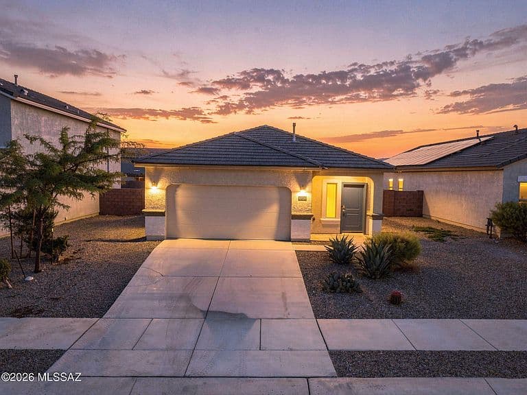 12135 E Rose Frances Dr photo 1