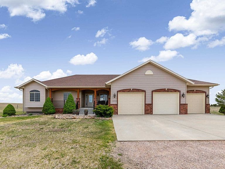 15938 226th St photo 1