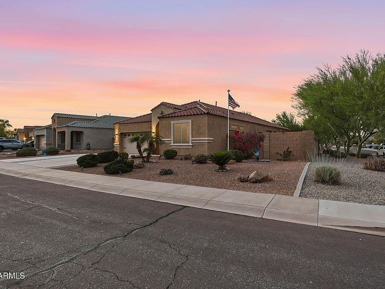 13422 W DESERT MOON Way photo 2
