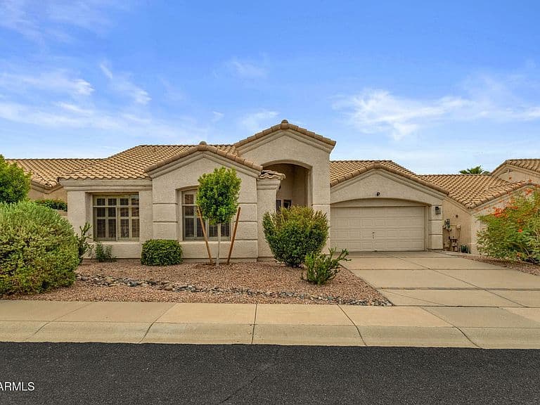 9827 E BLANCHE Drive photo 1
