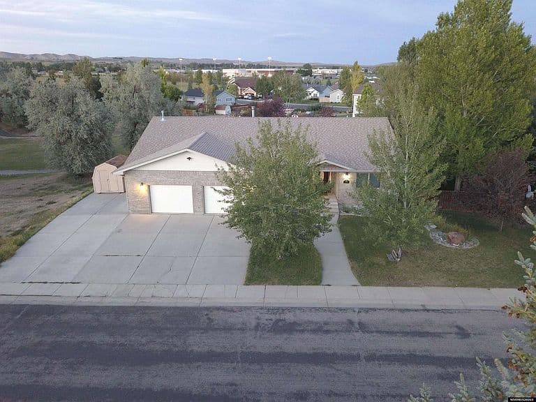 170 Indian Lookout Dr photo 1