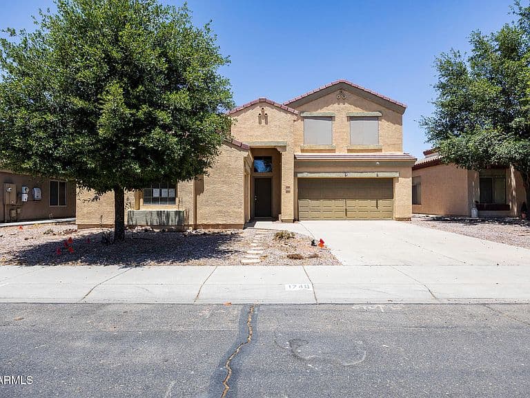 1740 E CARDINAL Drive #163 photo 1