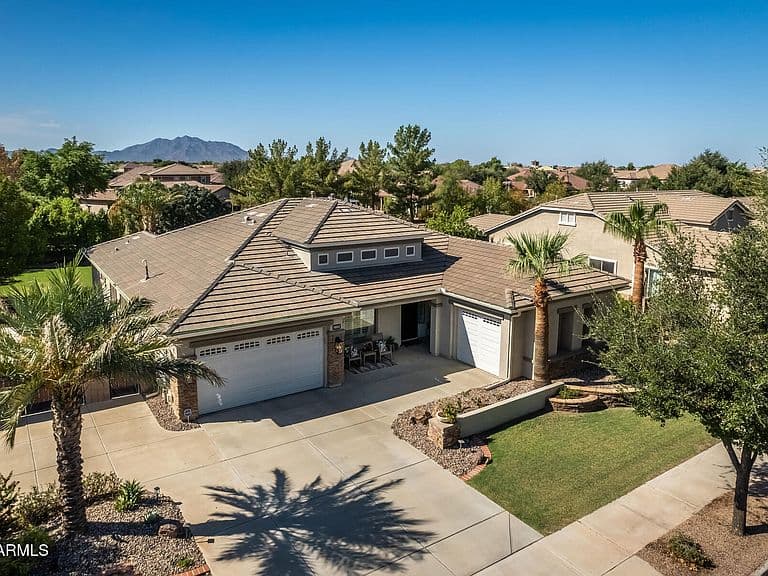 18653 E ARROWHEAD Trail photo 3