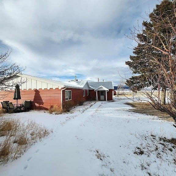 2700 Fairmont Rd photo 2