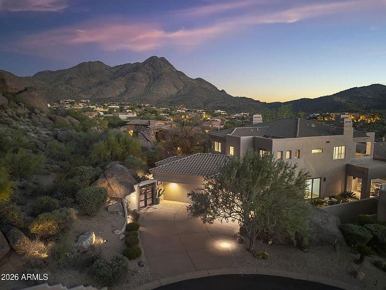 11189 E JUAN TABO Road photo 1