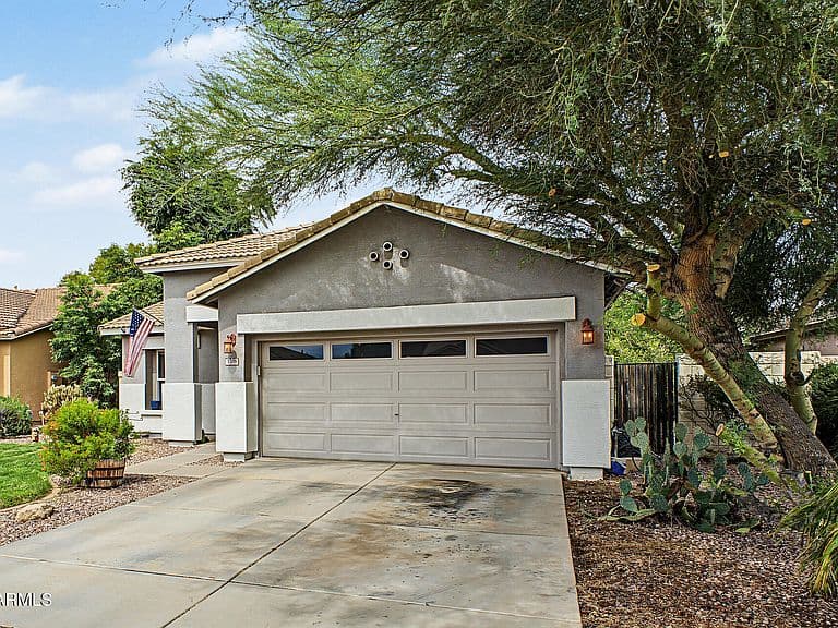 3708 E REMINGTON Drive photo 4
