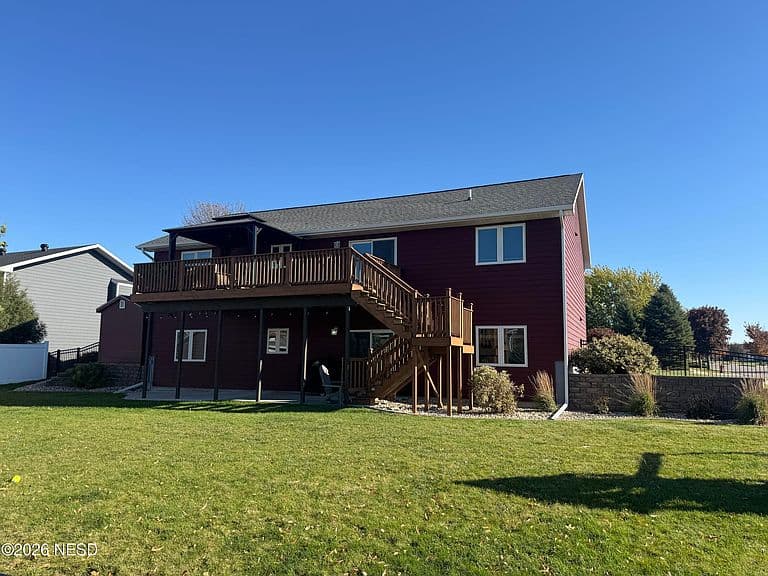 1001 Cherry Dr photo 5