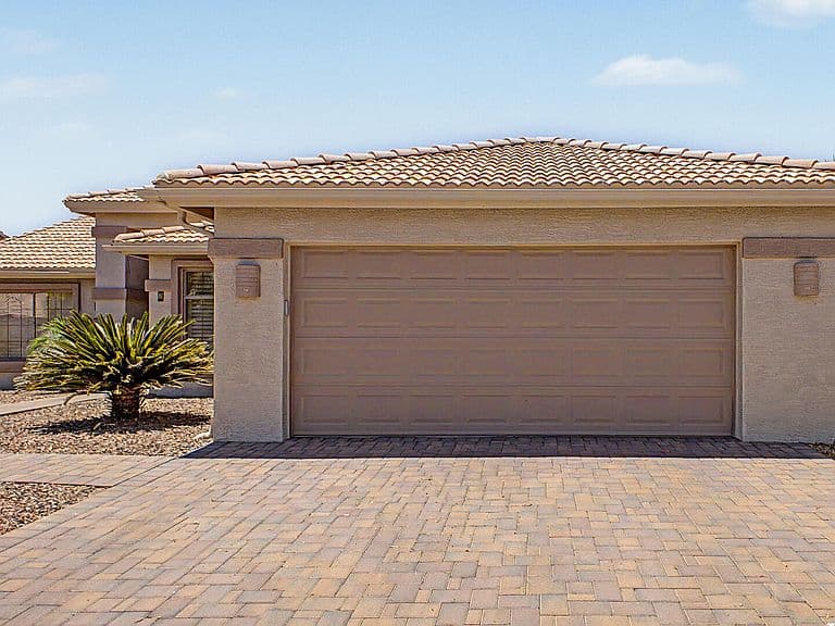 8939 E NACOMA Drive photo 2
