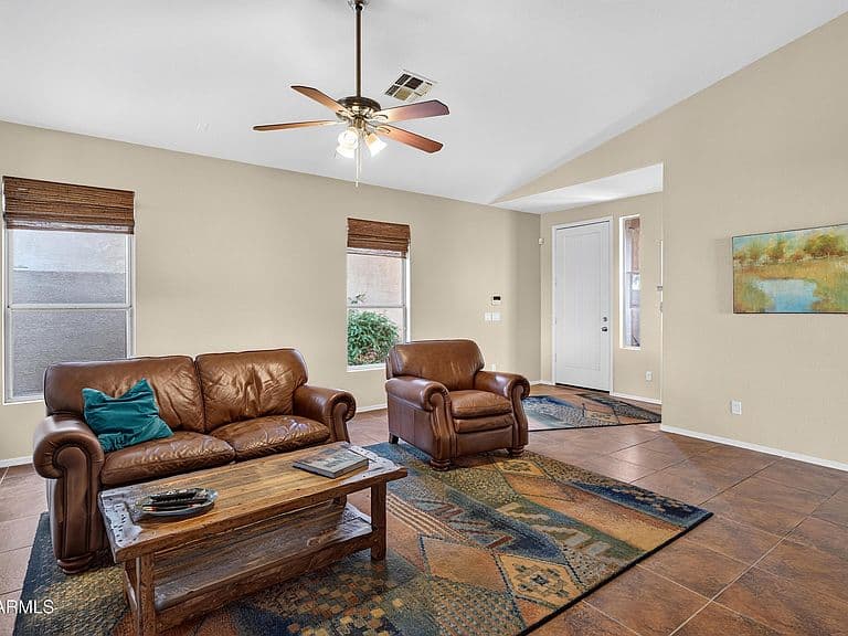 4423 E SMOKEHOUSE Trail photo 5