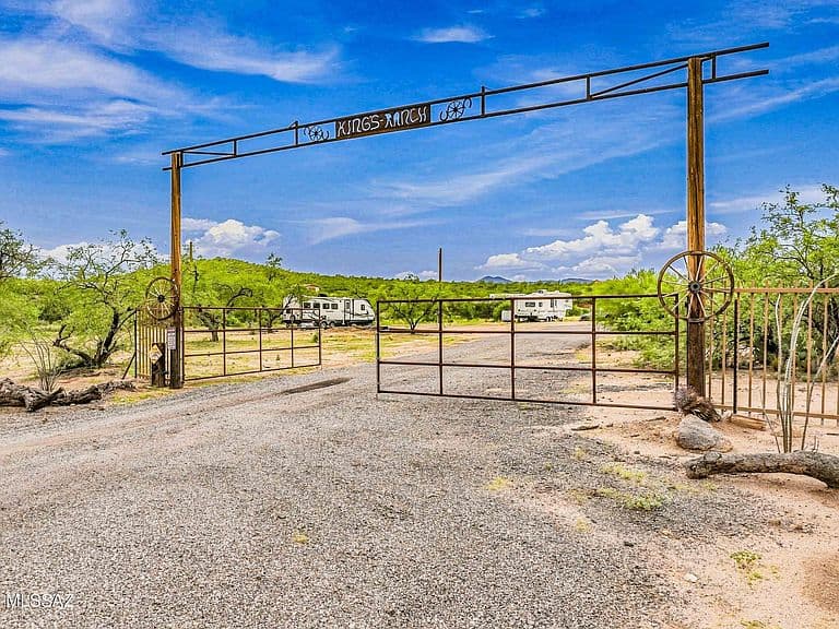 6620 W Bucking Horse Rd photo 1