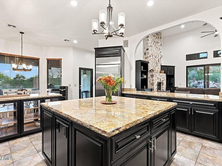 7260 E EAGLE CREST Drive #37 photo 1