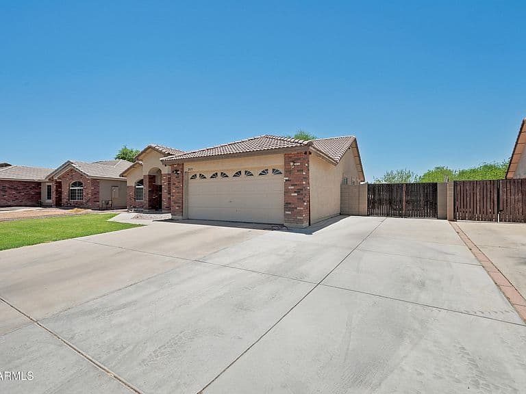 2871 E MORGAN Drive photo 2
