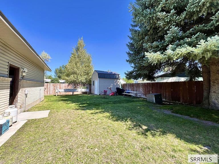 2 Brandon Dr photo 5
