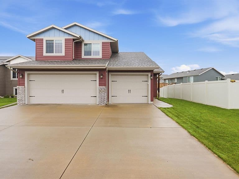 9416 W Liam St photo 2