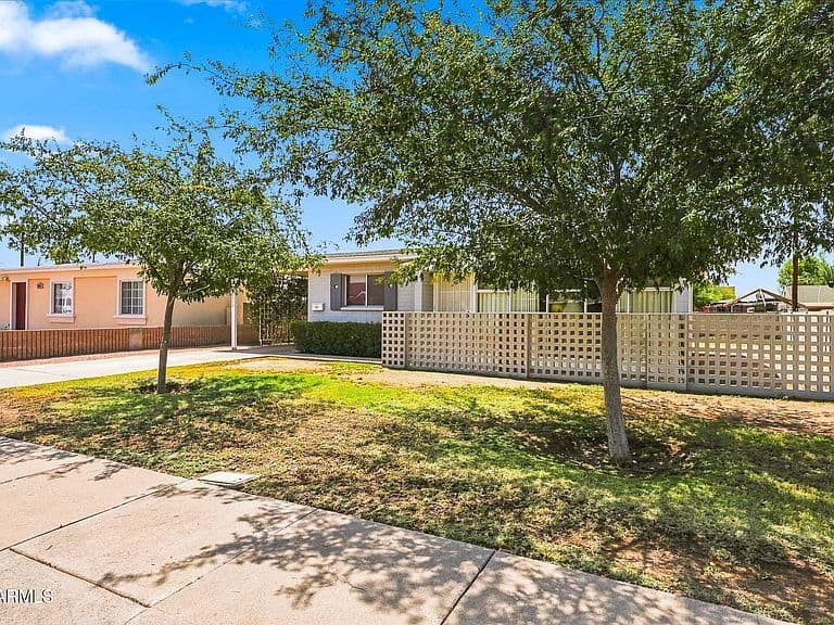 7015 W WOLF Street photo 2