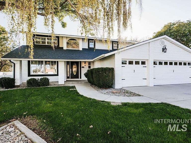 106 Rainbow Cir photo 1