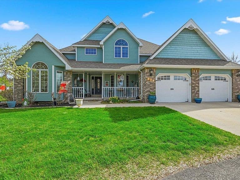 108 Clark Ln photo 1