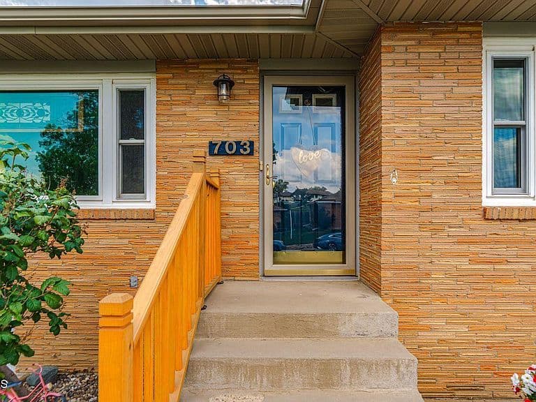 703 12th Ave NW photo 4