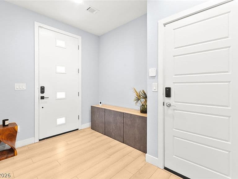 667 Angel Aura St photo 3