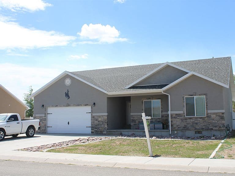 131 Powderhorn Dr photo 1