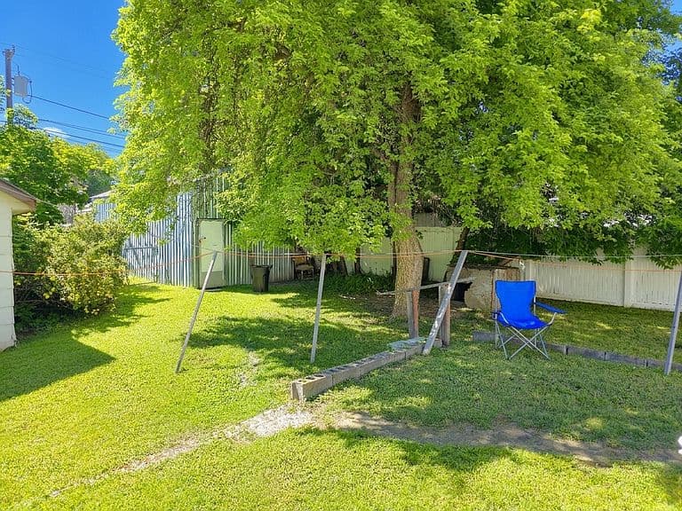 382 7th Ave photo 5
