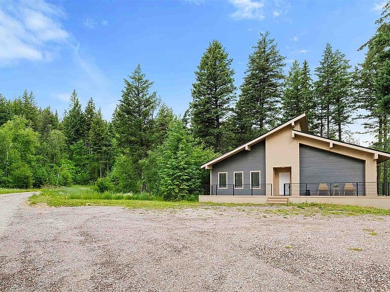 421 Seville Ln photo 2