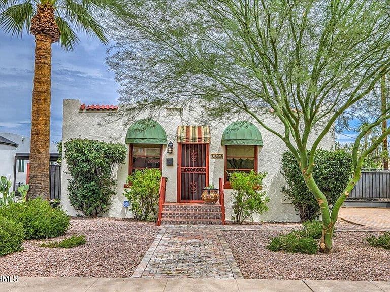 2305 N 8TH Street photo 1