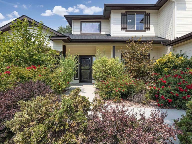 2548 E Omera St photo 3