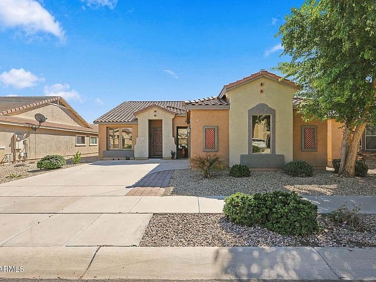 18391 W STINSON Drive photo 4