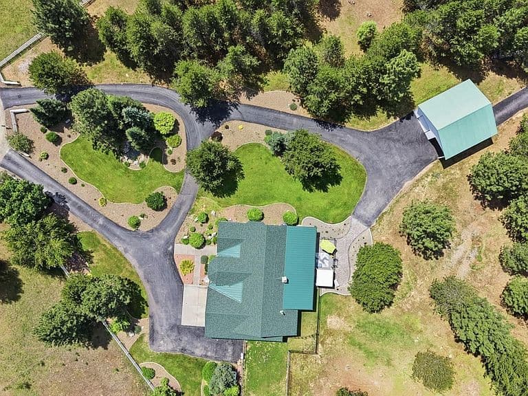 573 Tam Tam Dr photo 1
