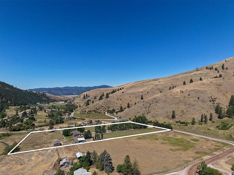 9859 Miller Creek Rd photo 1