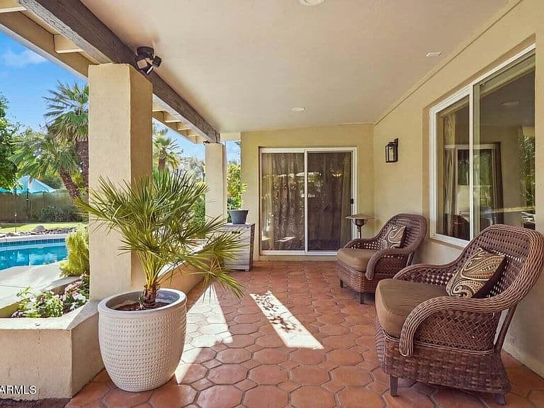 1001 E AIRE LIBRE Avenue photo 2