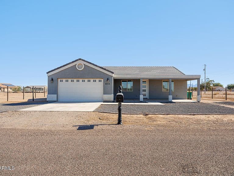 4015 N KIOHA Drive photo 1