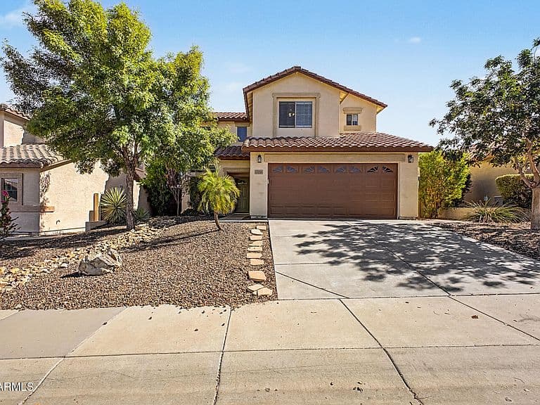 6509 W RED FOX Road photo 2
