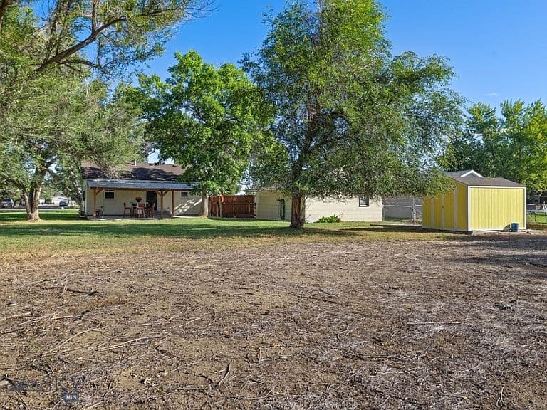 446 Sioux Ln photo 3