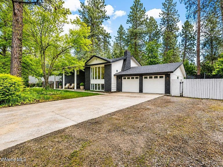 117 S Pinewood Dr photo 2