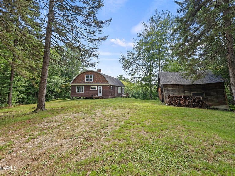 3711 Main Rd photo 2