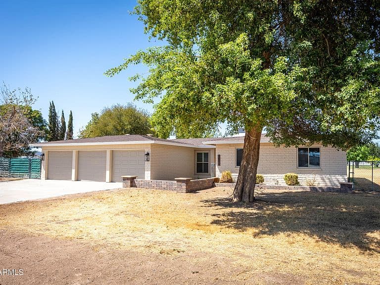 8018 W ACOMA Drive photo 3